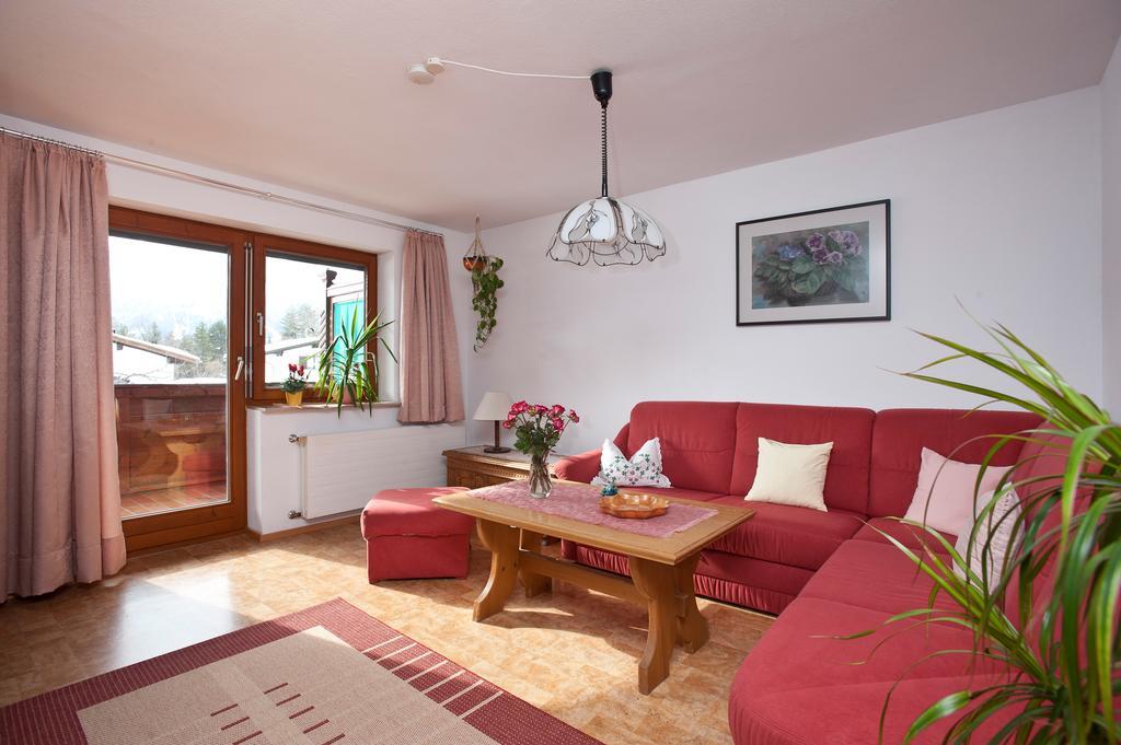 Haus Moosbrugger Hotell Reutte Exteriör bild